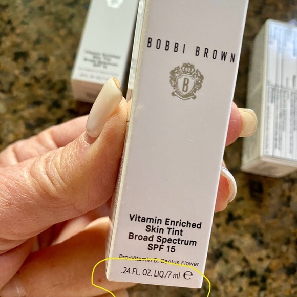 Bobbi Brown Golden 4 Tint TRAVEL Size .24 oz In box, 12 available for bundling - Picture 4 of 9